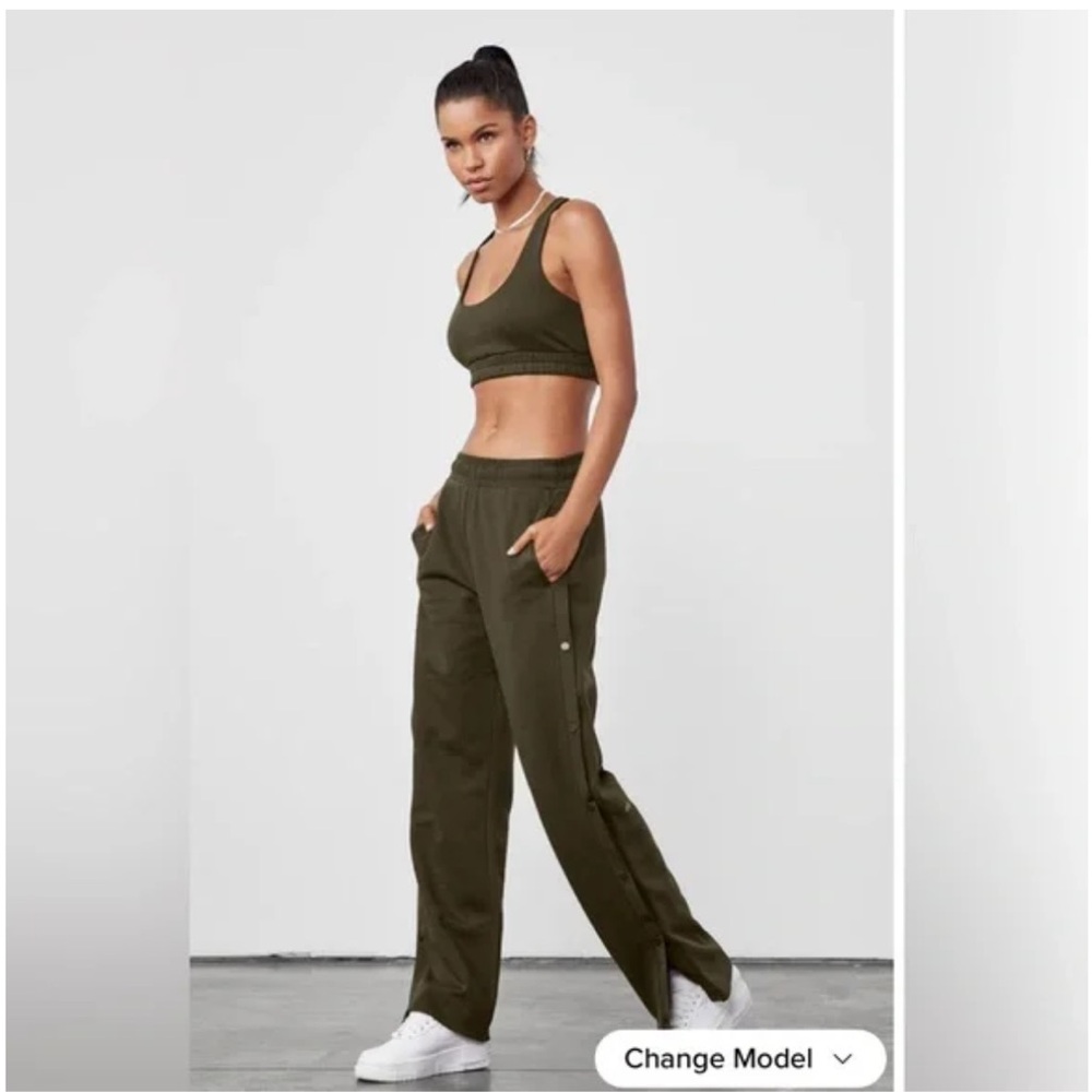 Alo Olive Green Team player snap pants